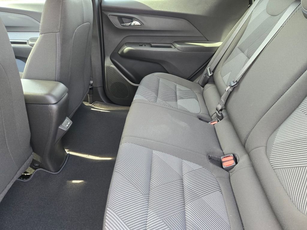 2027 Chevrolet Bolt LT - Photo 7