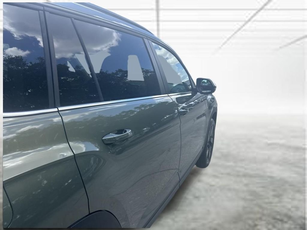 New 2026 Green Volkswagen 2.0T SE w/Technology image 32