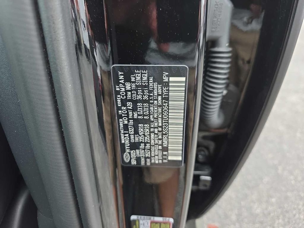 Used 2026 Black Hyundai SEL 7P image 38