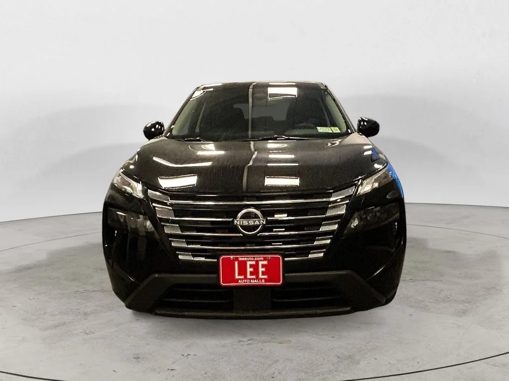 Used 2025 Super Black Nissan SV image 9