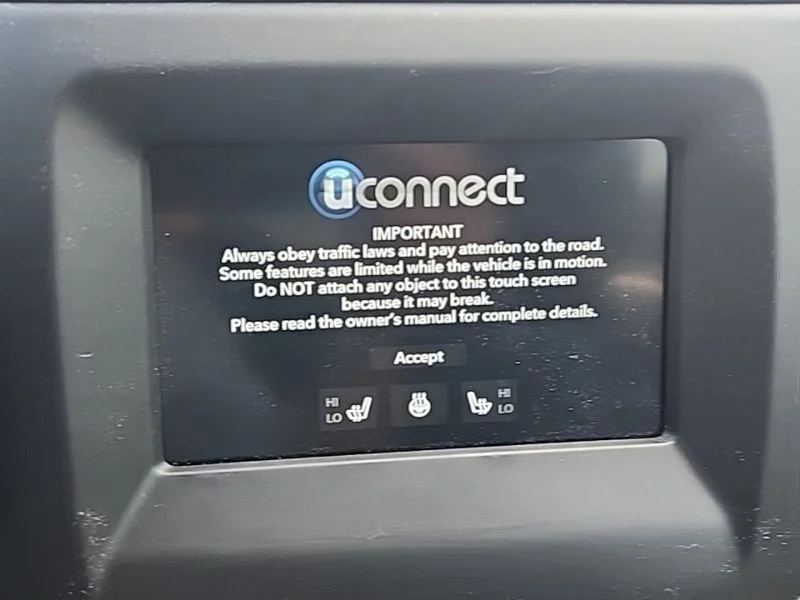 Used 2020 Black Jeep Latitude image 10