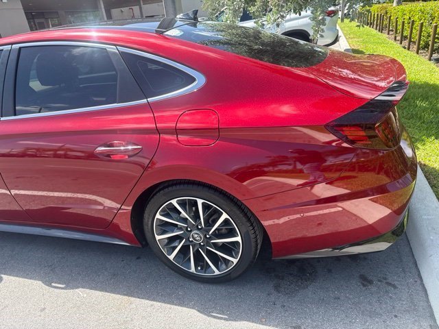 Used 2023 Ultimate Red Hyundai Limited image 8