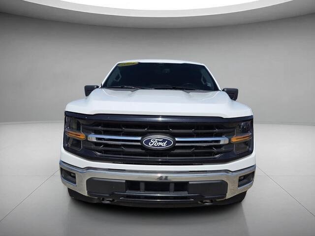 Used 2024 Oxford White Ford XLT image 8