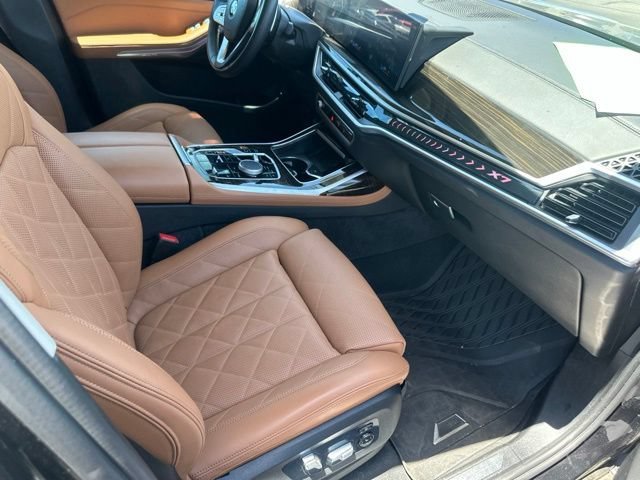 Used 2023 Black BMW xDrive40i image 25