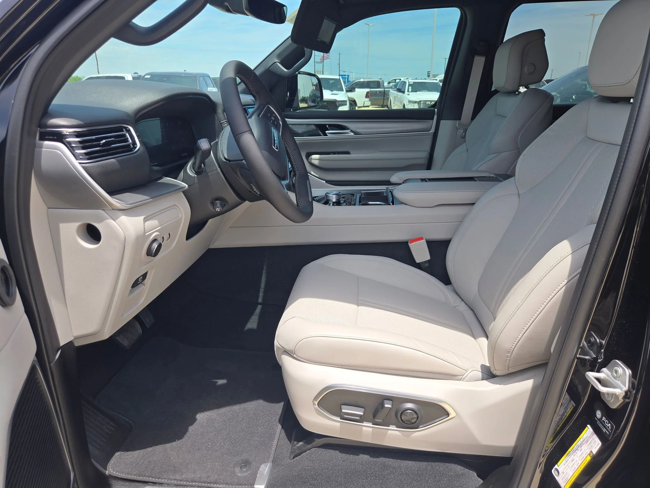 New 2026 High Gloss Black Exterior Paint Jeep  image 9