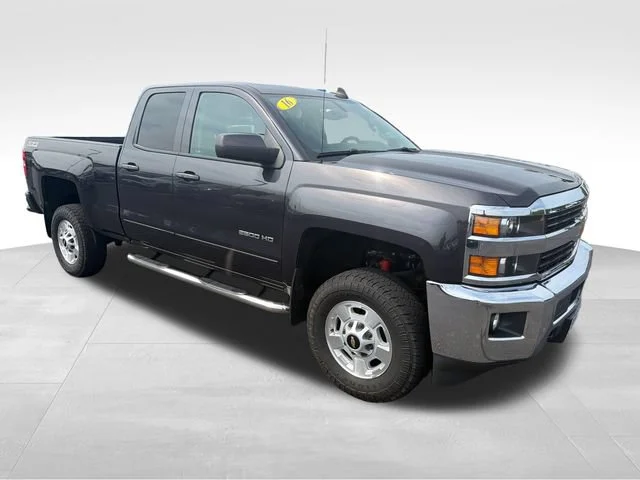 Used 2016 TUNGSTEN METALLIC Chevrolet LT image 8