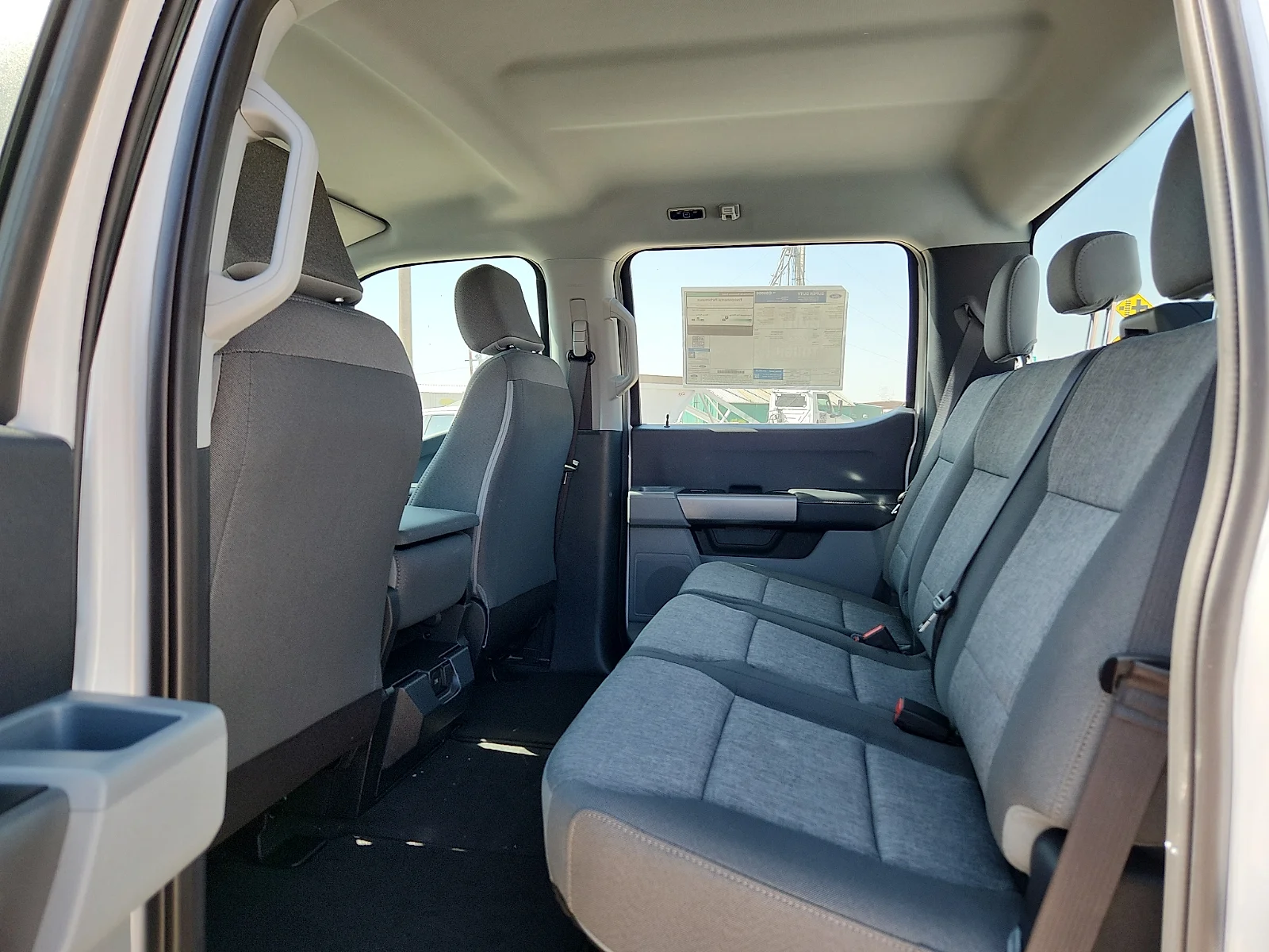 New 2027 Oxford White Ford XL image 18