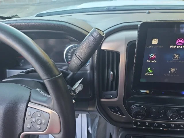 Used 2019 White GMC Denali image 25