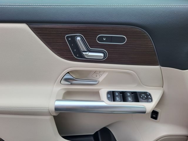 New 2026 Mountain Grey Metallic Mercedes-Benz GLA 250 image 10