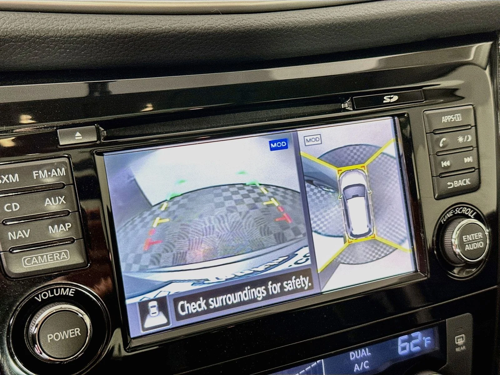 Used 2015 Gun Metallic Nissan SL image 14