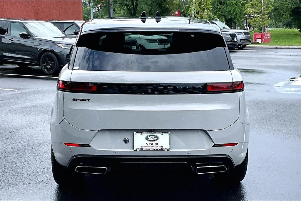 Used 2024 Gray Land Rover Dynamic SE image 4