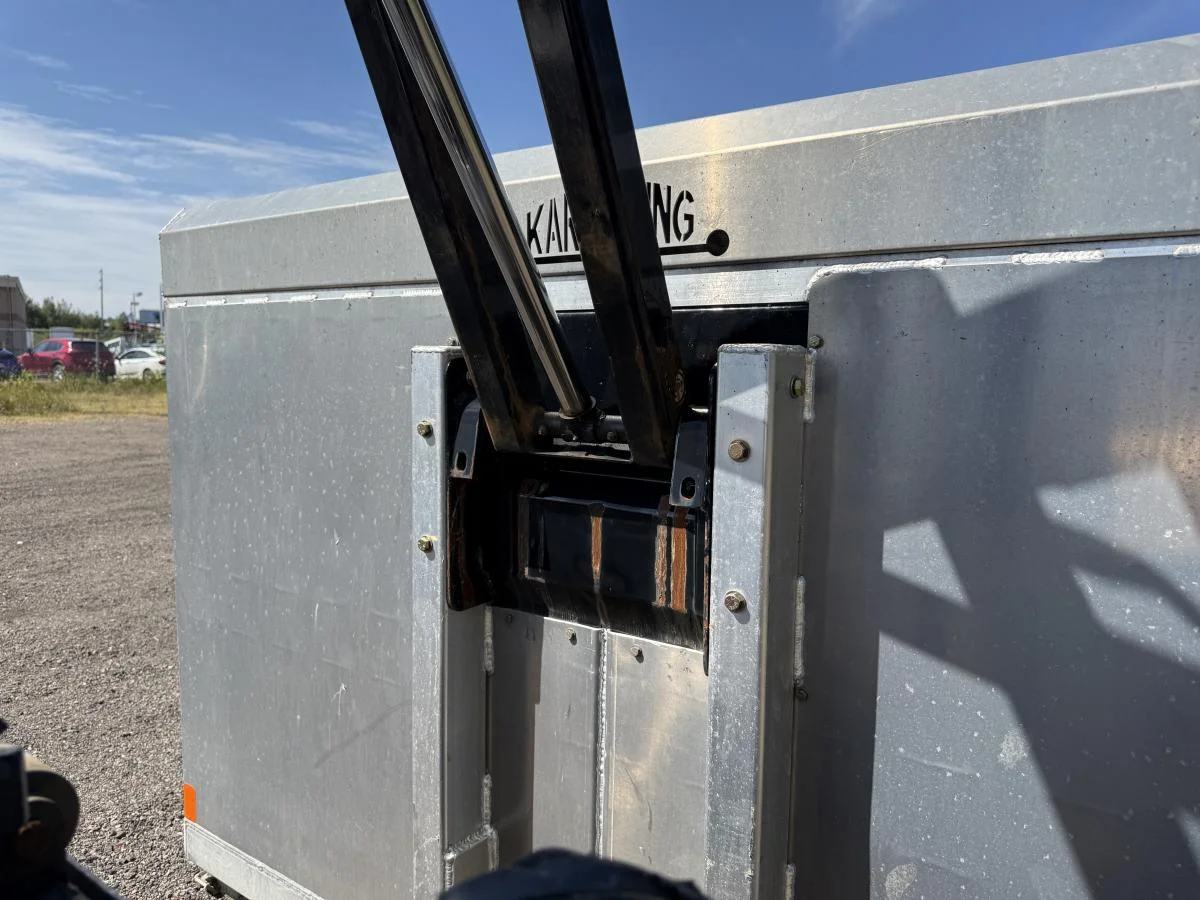 Used 2023 White Ford XLT 4x4 Power Stroke Kargo King Hooklift image 9