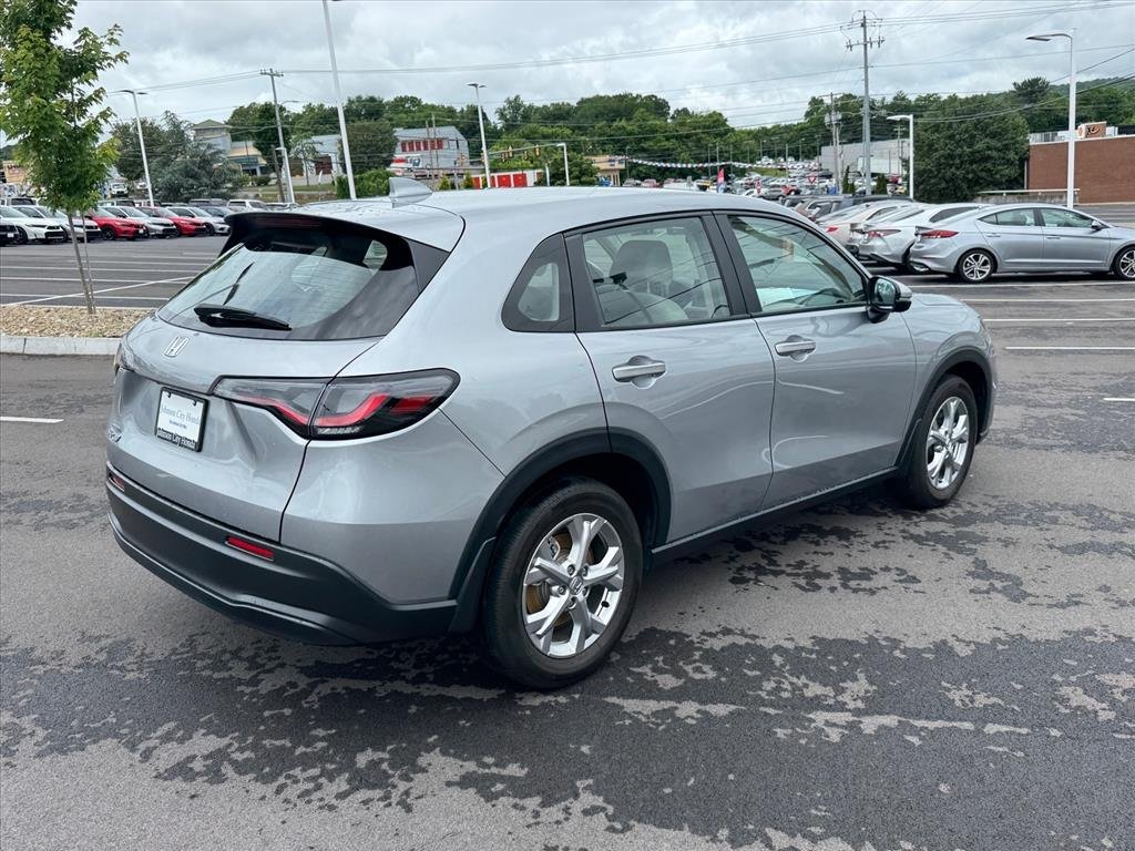 Certified Used 2025 Lunar Silver Metallic Honda AWD LX image 7