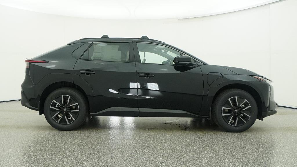 New 2026 Midnight Black Metallic Toyota XLE image 13