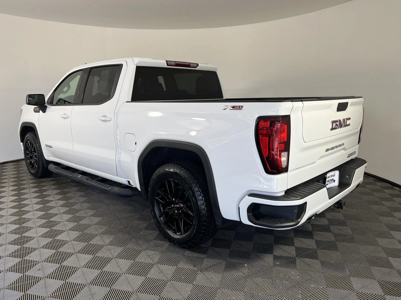 Used 2021 Summit White GMC Elevation image 26