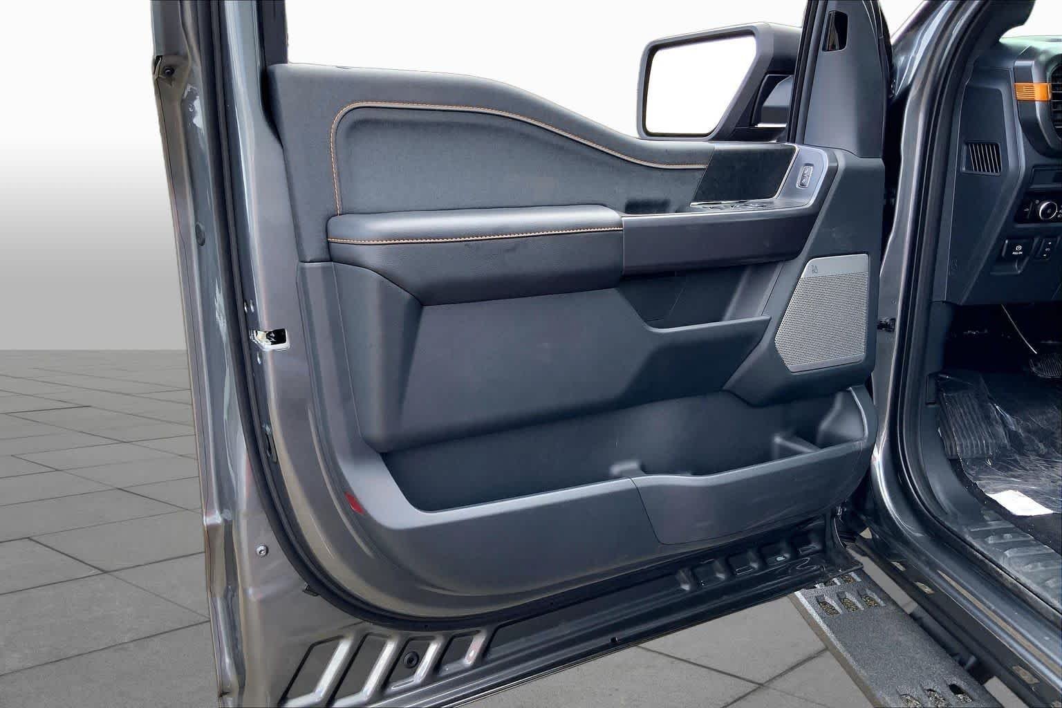 New 2026 Carbonized Gray Metallic Ford Tremor® image 10