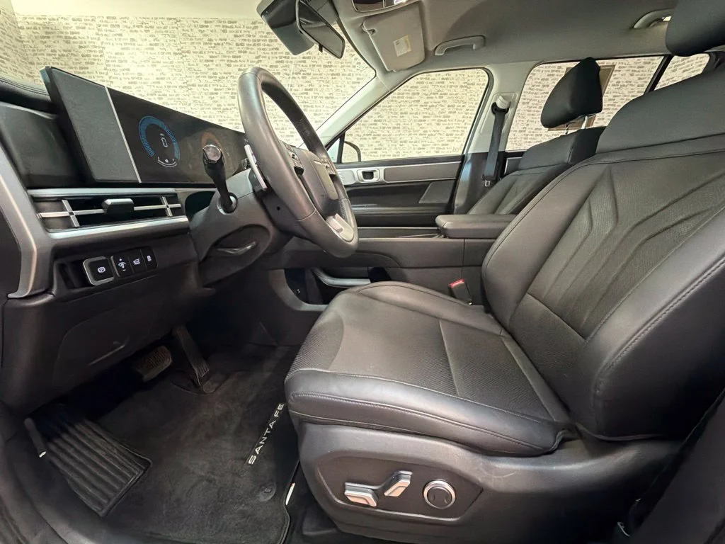Used 2025 Serenity White Hyundai SEL image 26
