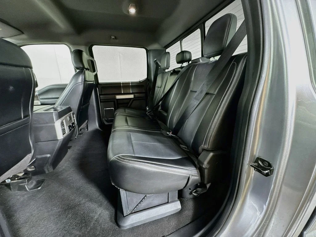 Used 2020 Silver Ford Lariat image 29