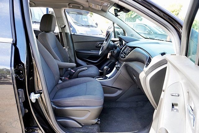 Used 2021 Black Chevrolet LS image 10