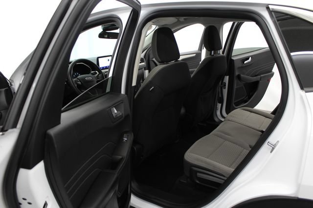 Used 2021  Ford SE image 27