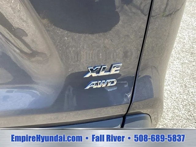 Used 2025 Gray Toyota XLE image 5