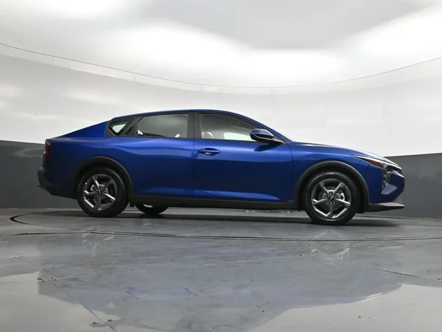 Used 2025 Blue Kia LXS image 32
