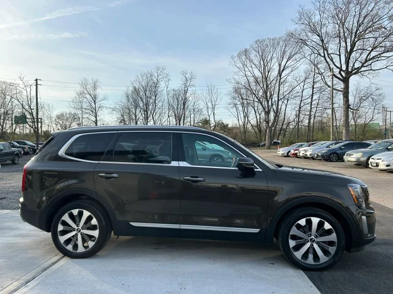 2021 Kia Telluride S - Photo 12