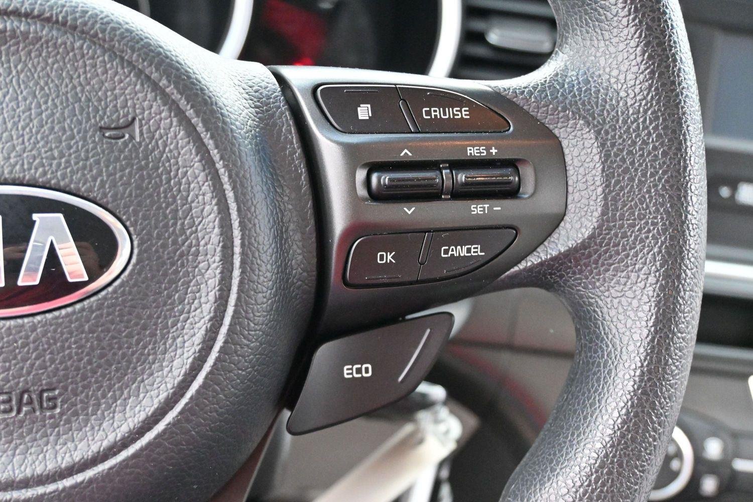 Used 2015 Snow White Pearl Kia LX image 19