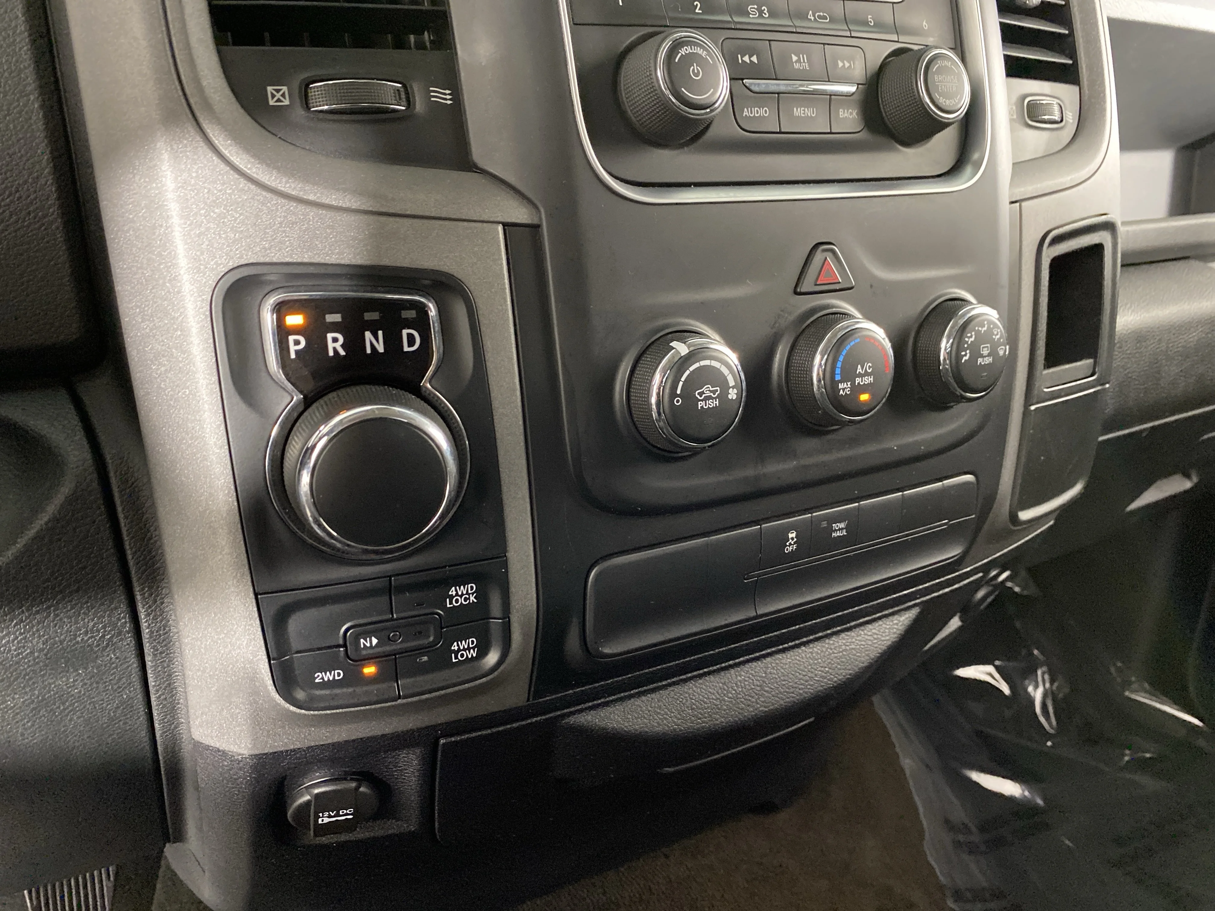Used 2015 Granite Crystal Metallic Clearcoat Ram Express image 24