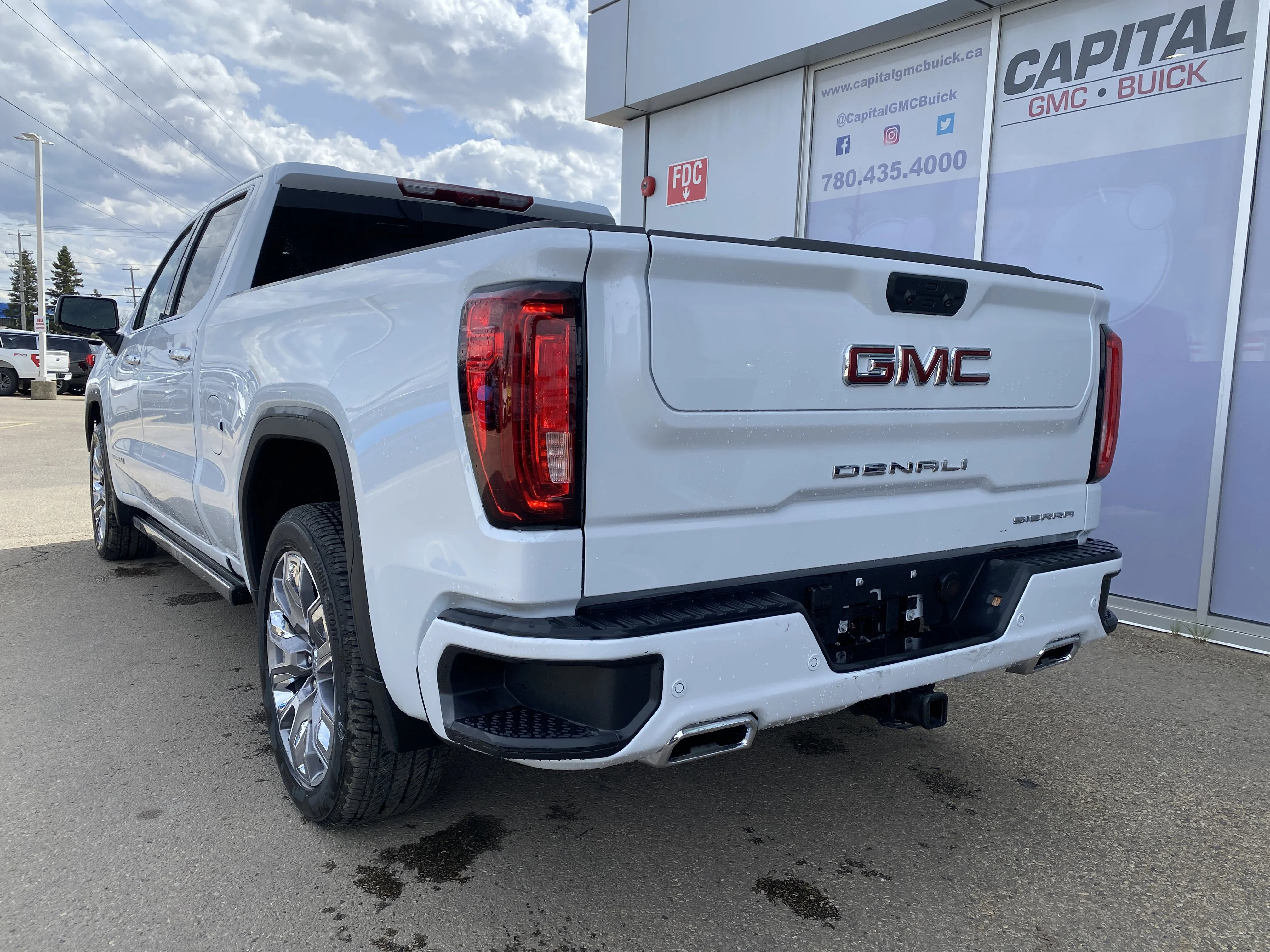 New 2026 GLACIER WHITE TRICOAT GMC Denali image 4