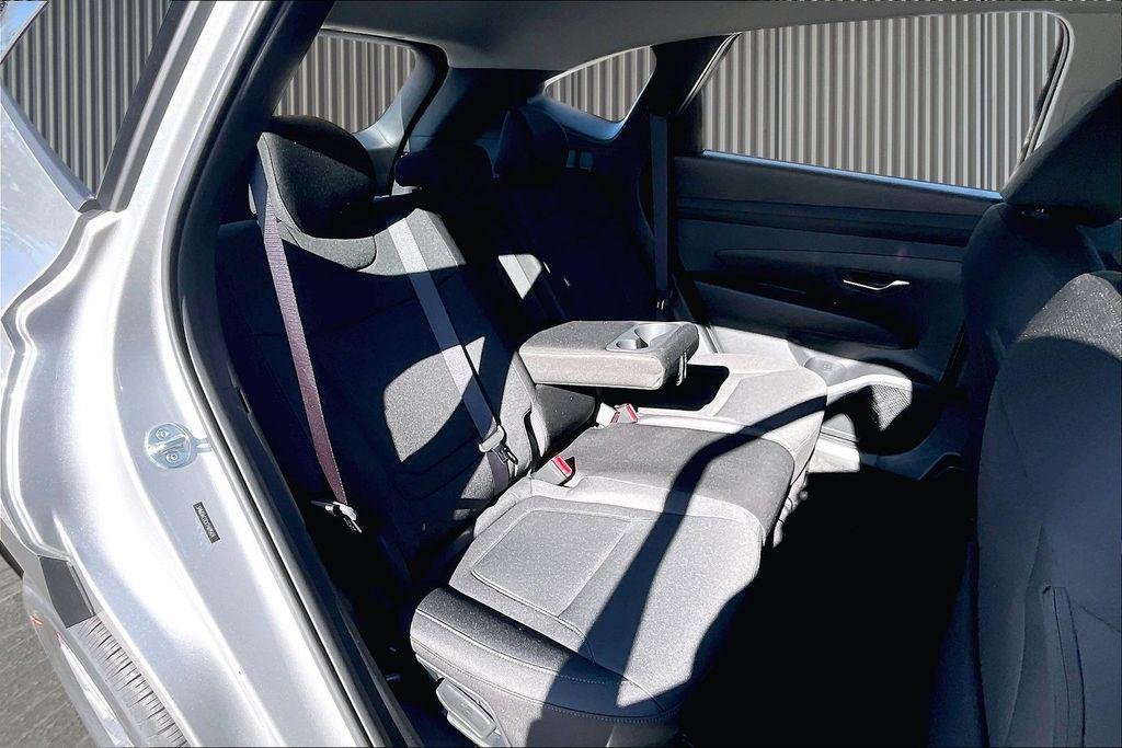 New 2026 Shimmering Silver Hyundai SE image 11