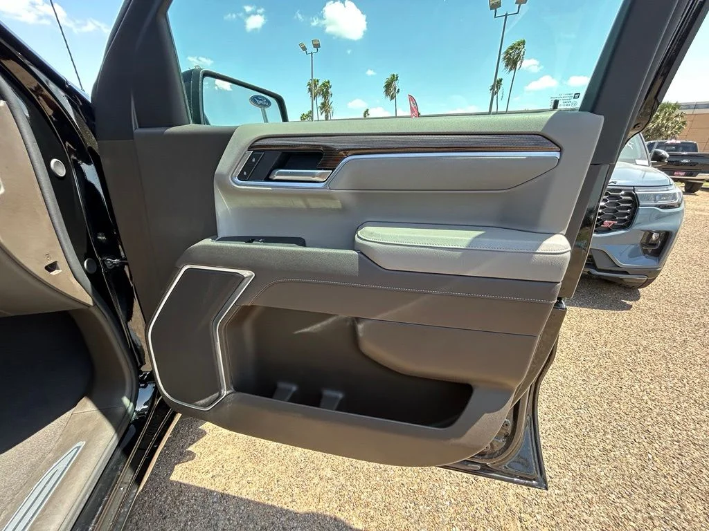Used 2026 Black Chevrolet RST image 23