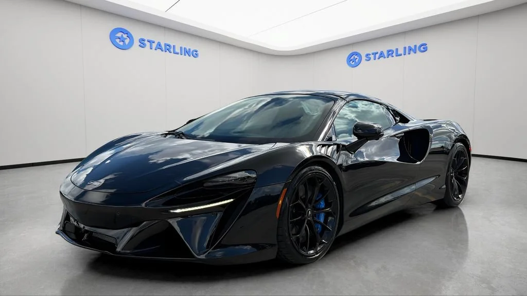 Used 2026  McLaren Spider image 16