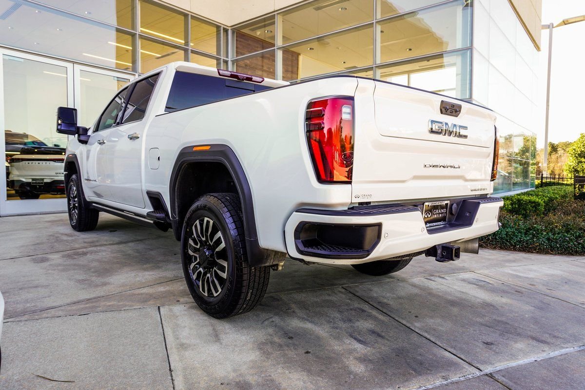 Used 2024 White GMC Denali Ultimate image 10