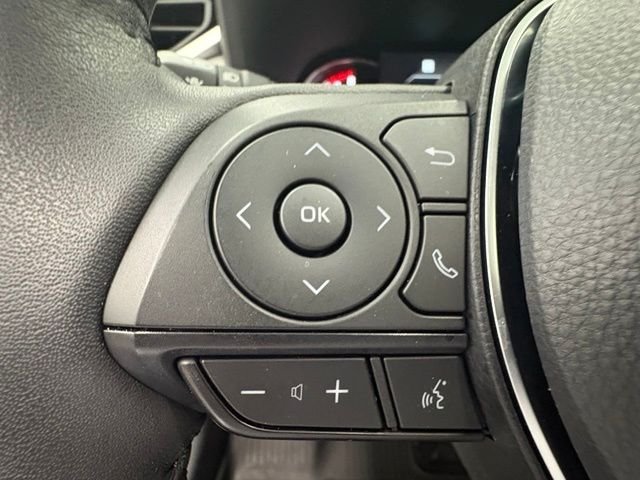 Used 2025 Beige Toyota XLE Premium image 18