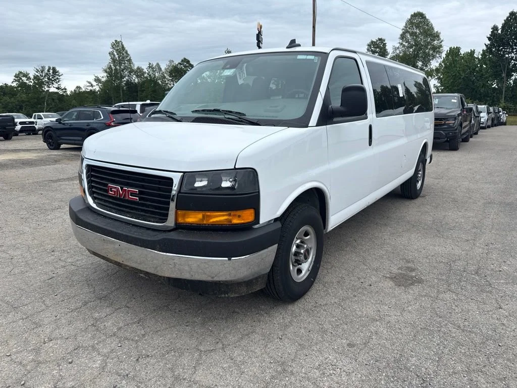 Summit White 2025 GMC Savana LT 3500 RWD Van Rear-Wheel Drive