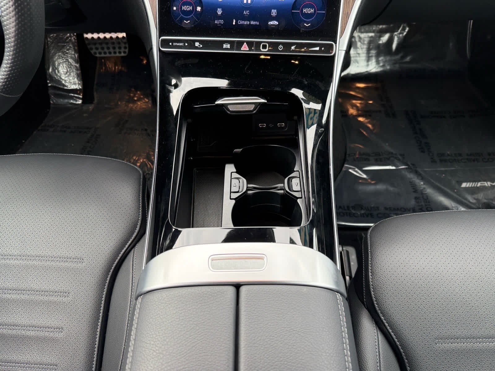 2025 Mercedes-Benz C-Class Sedan C 300 - Photo 15