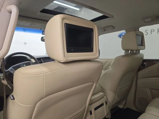 Used 2017 White INFINITI Base image 22