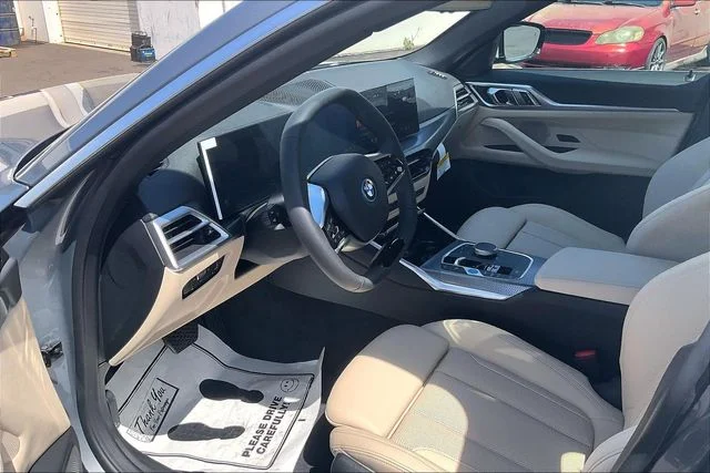 New 2026 Skyscraper Grey Metallic BMW eDrive40 image 8