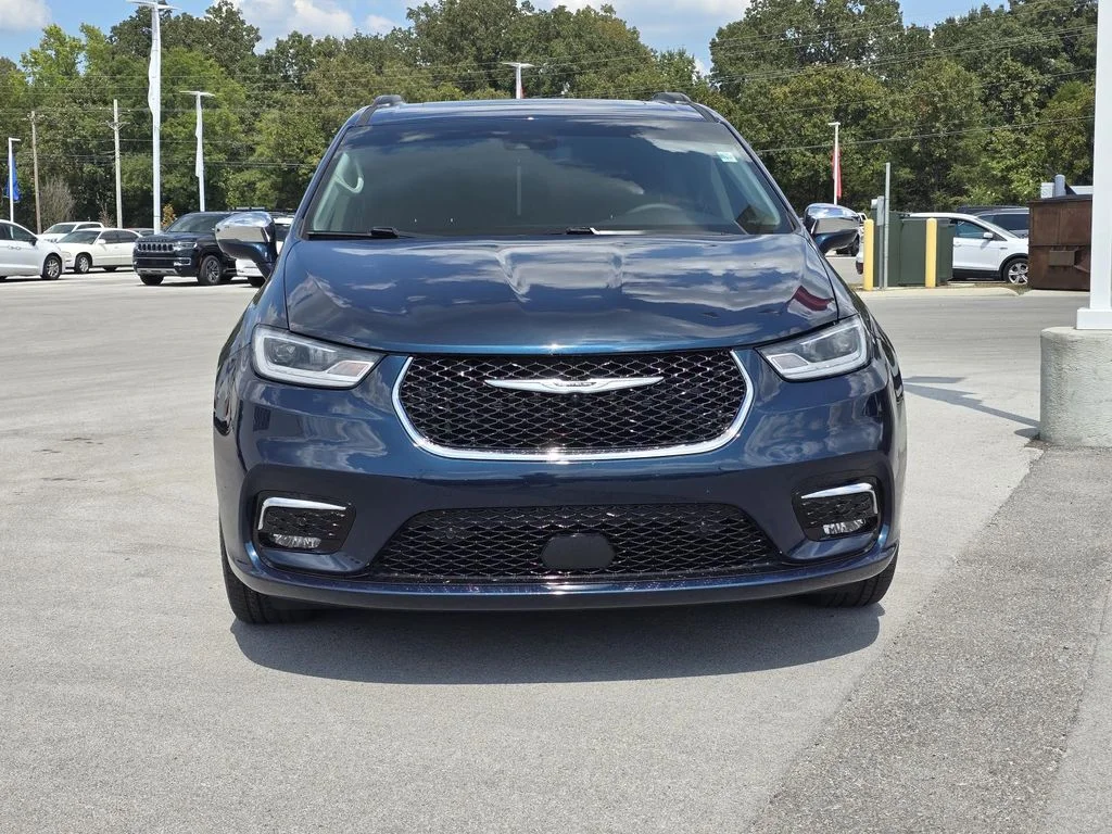 Used 2022 Fathom Blue Pearlcoat Chrysler Limited image 2