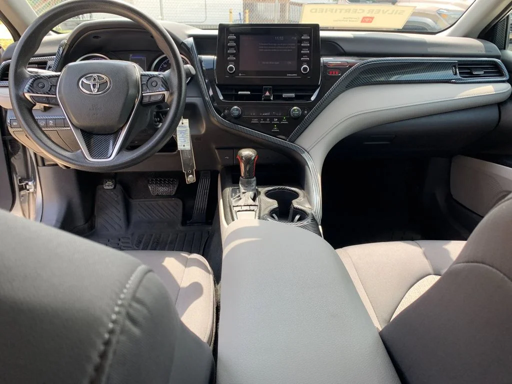 Used 2022 Silver Toyota LE image 16