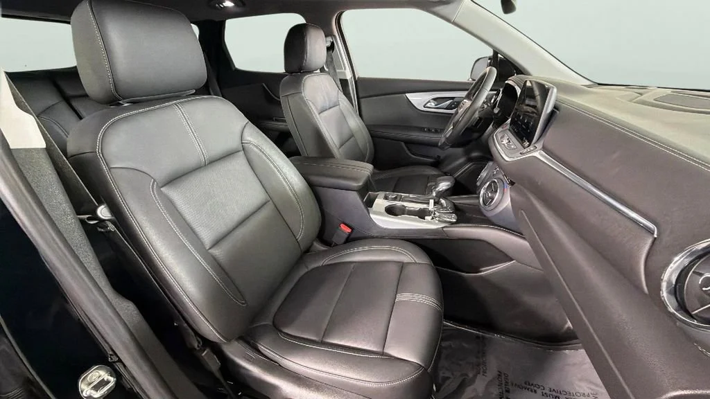 Used 2023 Black Chevrolet 3LT image 33