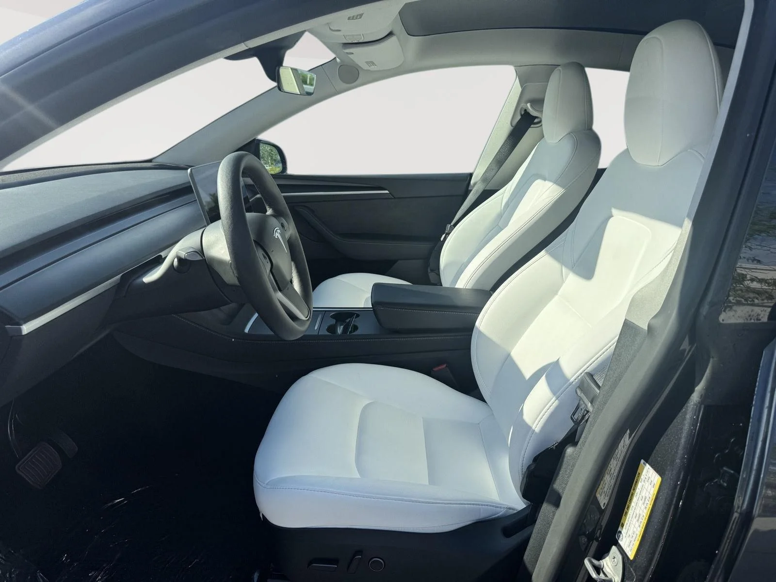 Used 2024 Stealth Grey Tesla Long Range image 4
