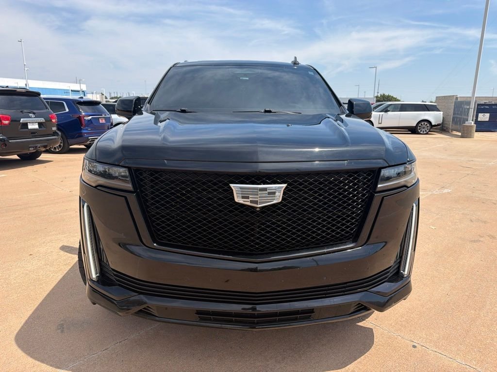 Used 2022 Black Cadillac Sport image 5