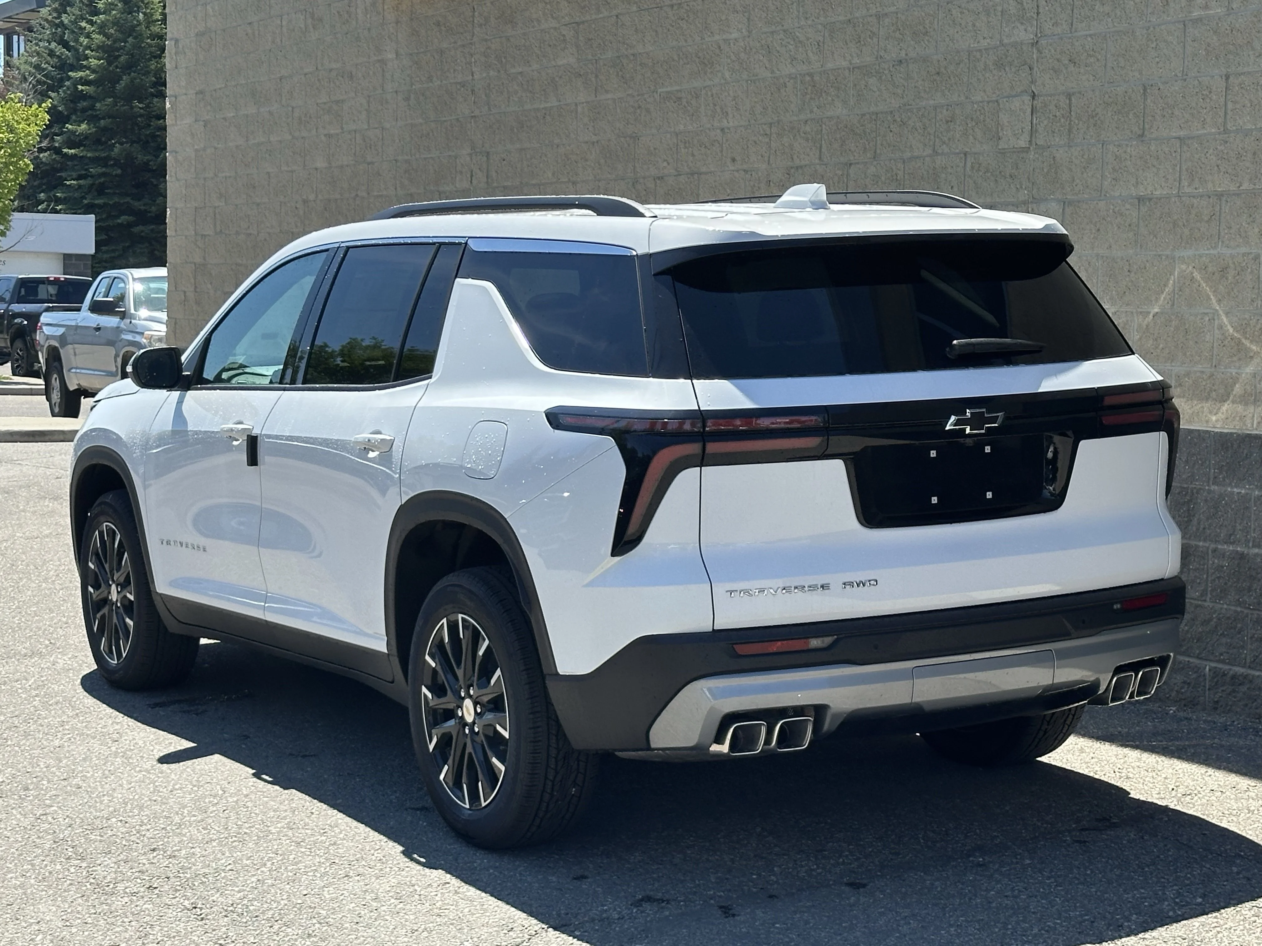New 2026 Summit White Chevrolet LT image 4