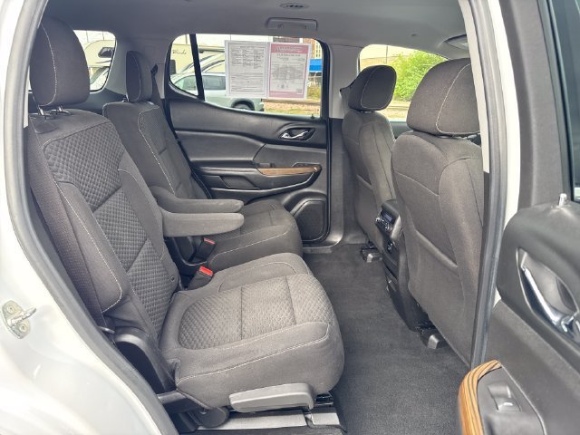 Used 2018 SUMMIT WHITE GMC SLE image 29