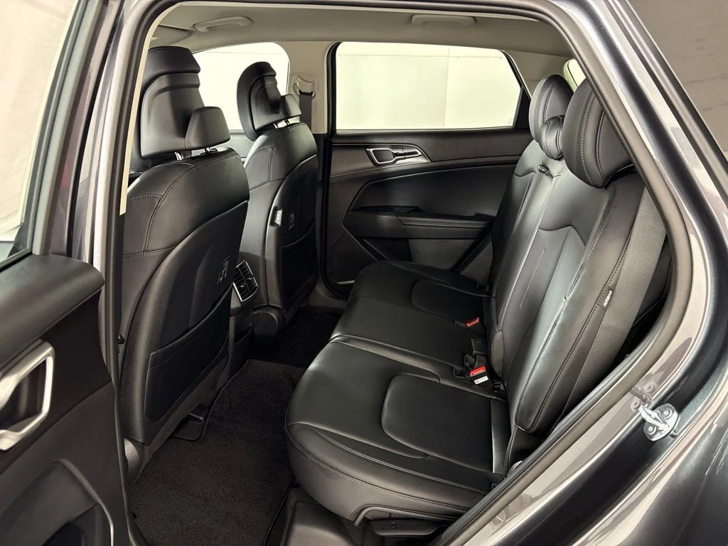 New 2026 Gravity Gray Kia EX image 22