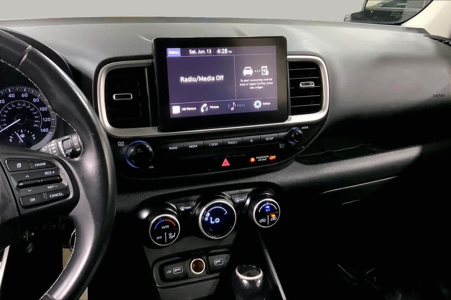 Used 2022 Black Noir Pearl Hyundai SEL image 7