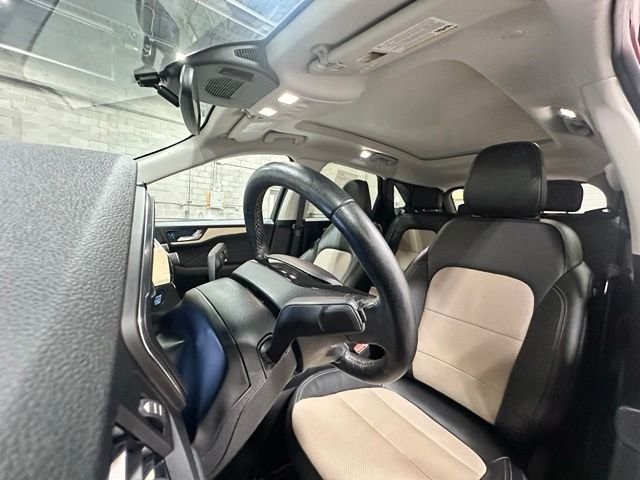 Used 2022 Red Ford Titanium image 14