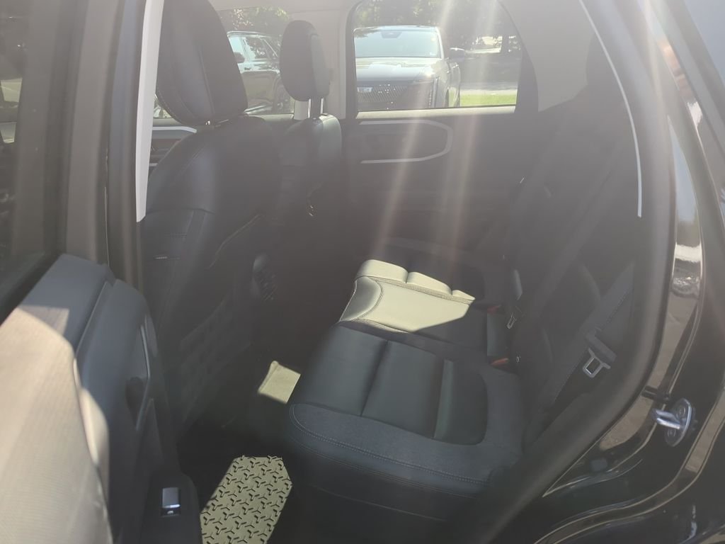 Used 2023 Black Ford Outer Banks image 10